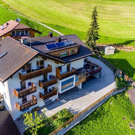 Villa Hilde San Cassiano  Eksteriør billede